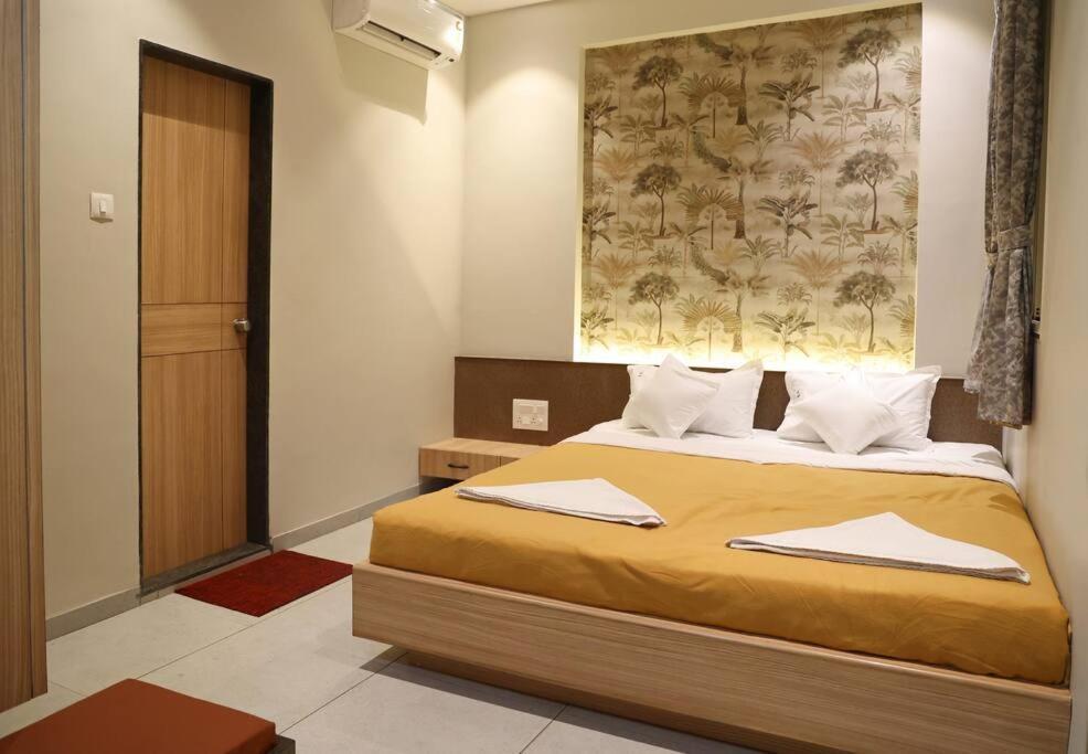 'Sumadhu Homes 301 ' Kolhapur Dış mekan fotoğraf